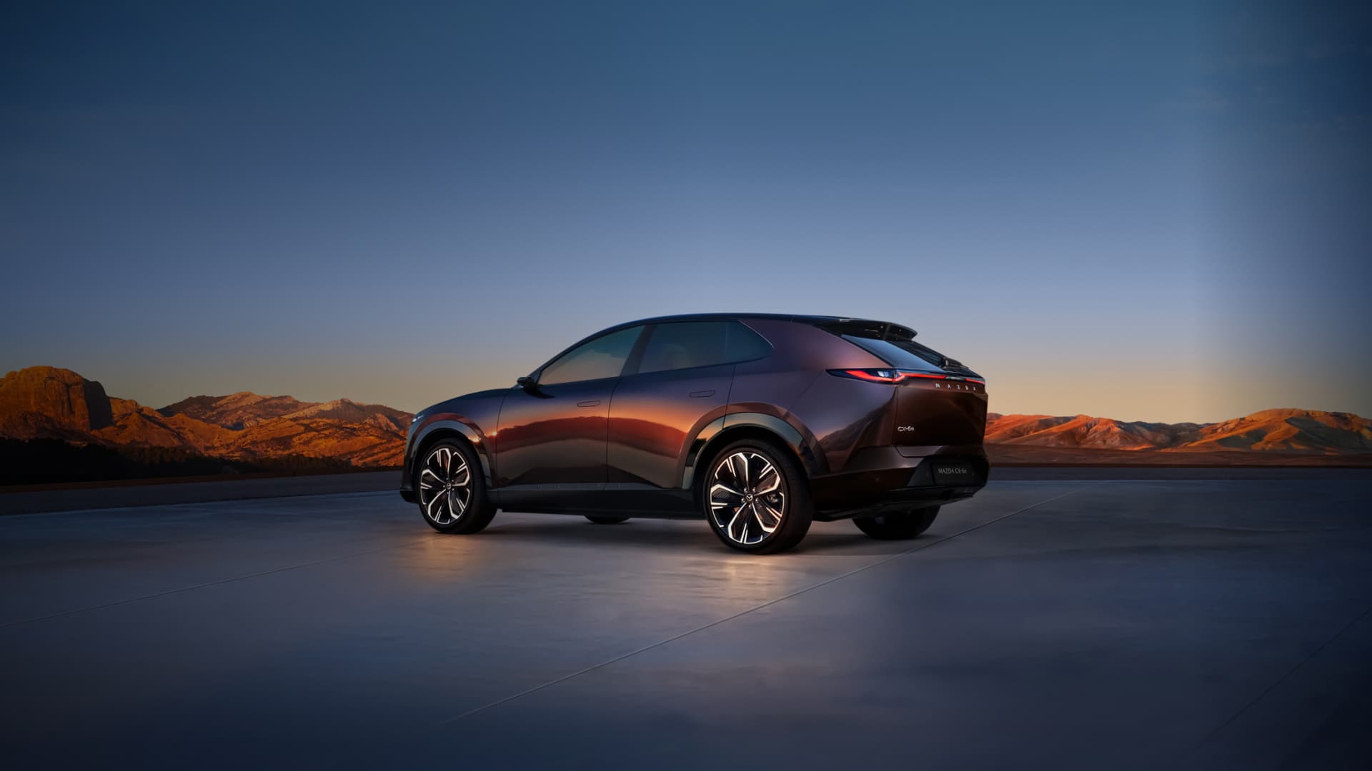 Mazda CX-6E Hero Banner